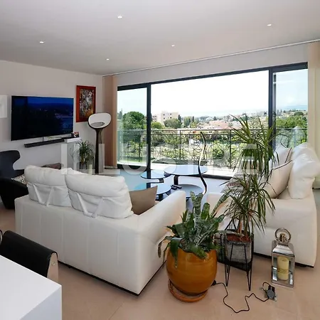 Vue Mer, Piscine & A 6min * Cagnes-sur-Mer