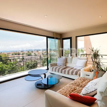 Vue Mer, Piscine & A 6min Cagnes-sur-Mer